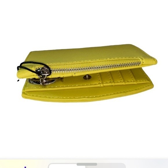 STEVE MADDEN  B Caseyy Walllet Card Holder logo spell gold 4”X 5.5” - Picture 3 of 8